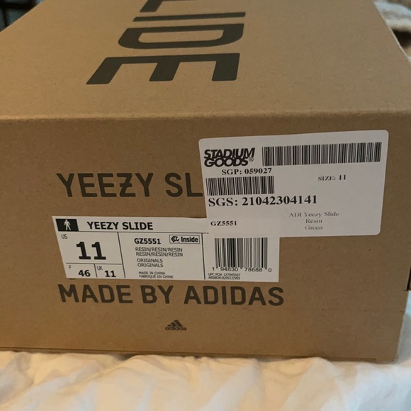 Yeezy Slides Size 11 Resin Green (Brand New) - Picture 1 of 4